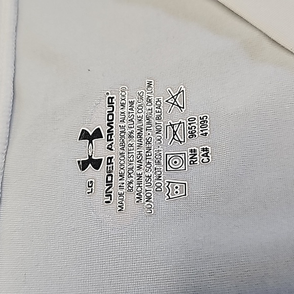 UNDER Armour large white athletic shorts sleeve shirt - Picture 6 of 6